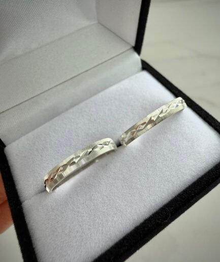 Alianzas facetadas en Plata 925