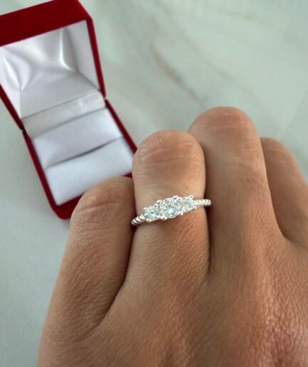 Cintillo Pasado, Presente y Futuro